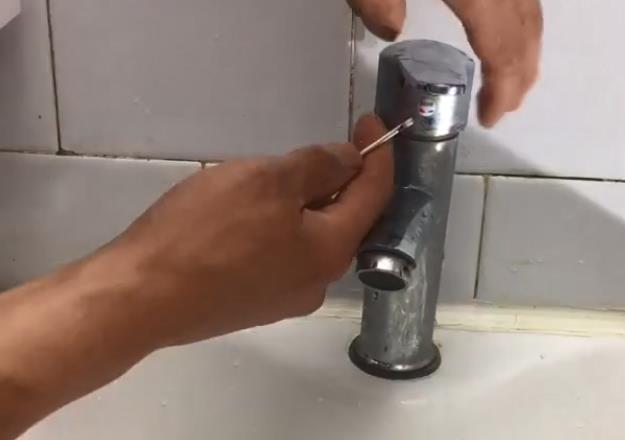 衛(wèi)生間臺(tái)盆水龍頭拆卸圖解，6張步驟大圖帶你全程拆卸！